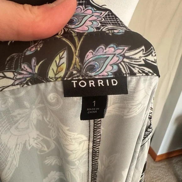 Torrid Black Floral Midi Dress fit & flare wrap size 1X white chartreuse v-neck - Picture 12 of 16